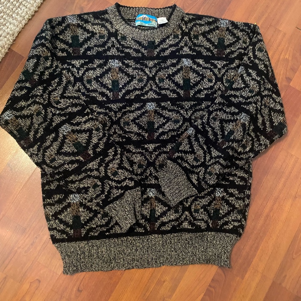 Black and Gray Patterned Wood Land Trail Men's Sweater